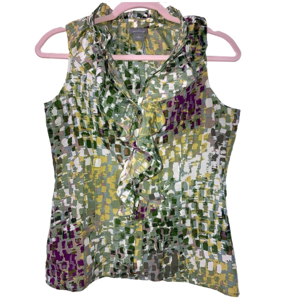 Ann Taylor size 4 silk blend sleeveless ruffle neck button blouse EUC 15126 2724